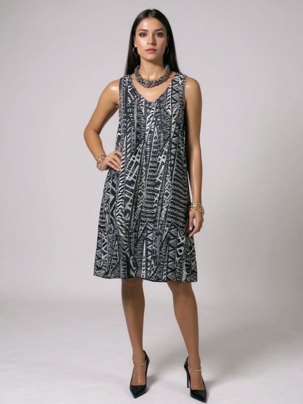Sleeveless Black & White Geometric Shift Dress☑️